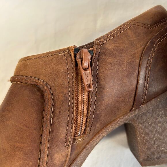 Clarks Sashlin Aleta Leather Booties Tan Brown Cushion Soft Zip Women’s 7 - Picture 6 of 6